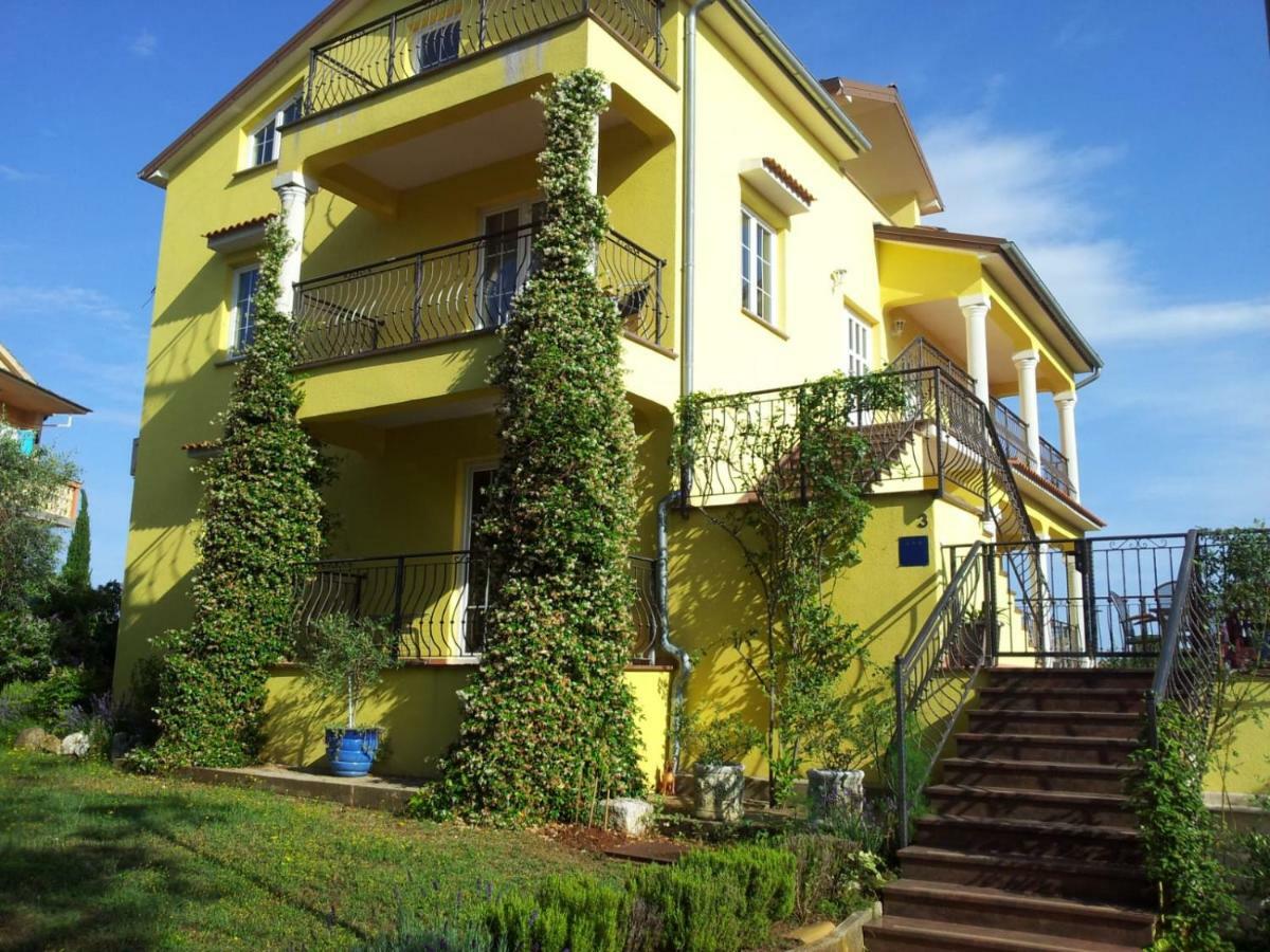 Apartment Luiza Funtana Exterior foto